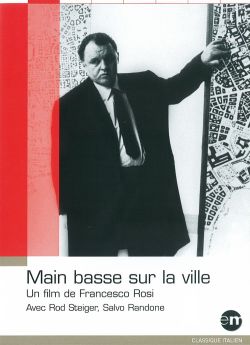 MAIN BASSE SUR LA VILLE